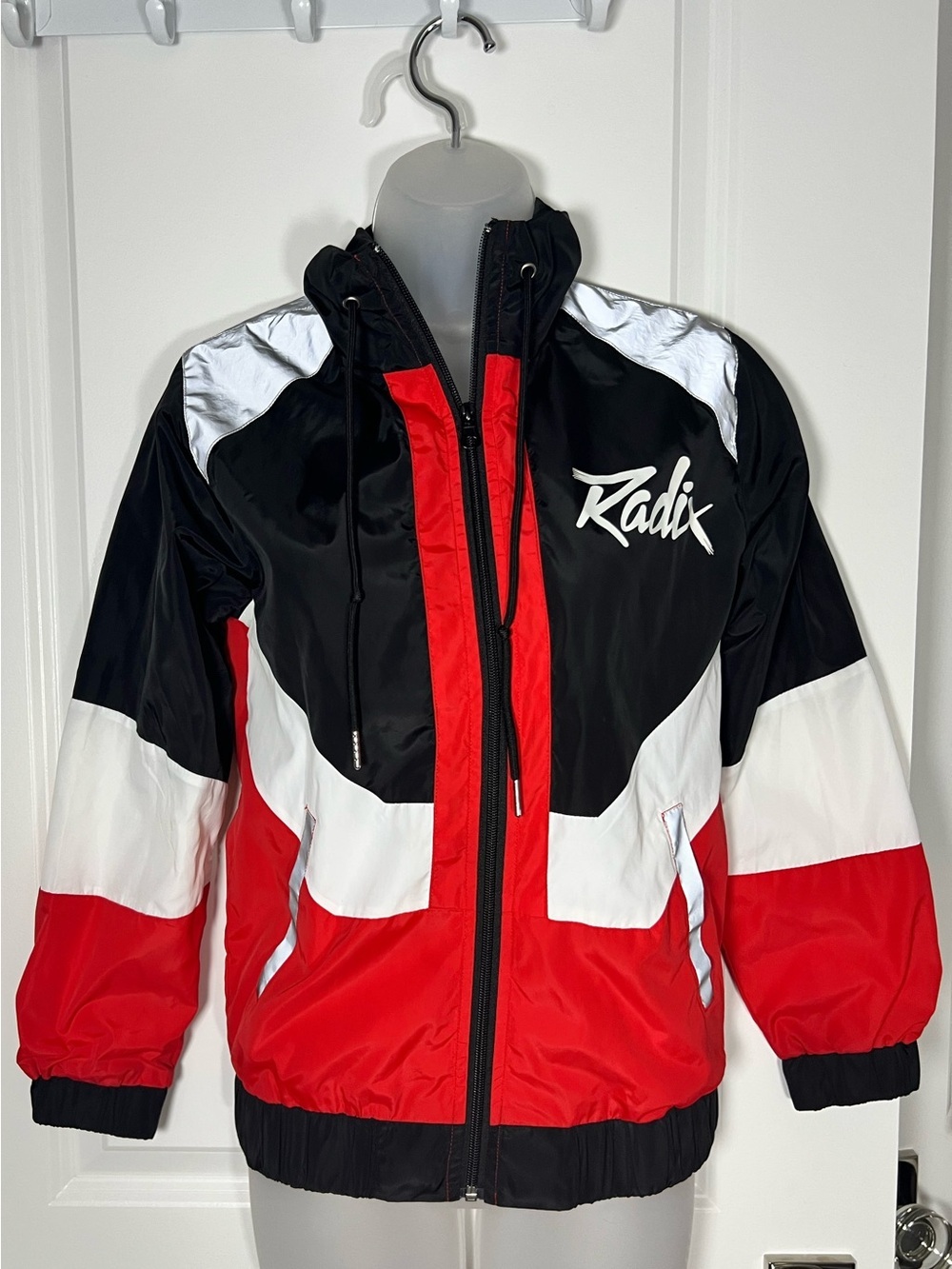 Radix Colorblock Windbreaker Jacket – Youth Large (YL) – Black/Red/White Hooded